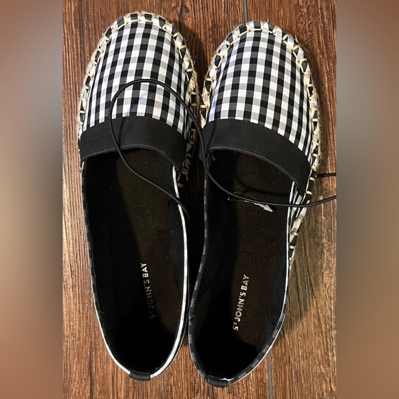 NWOT St John’s Bay Gingham Espadrilles. Size 7.5. - Picture 8 of 13